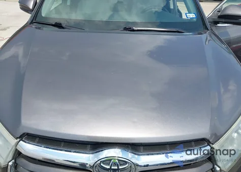 2016 Toyota Highlander Le Plus V6 z USA, uszkodzony, nr VIN 5TDZKRFH1GS185041